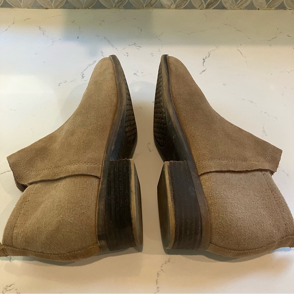 Toms Boots Womens US 9 Deia Ankle Booties Brown Suede Side Zip Heels 10014697 - Picture 8 of 13